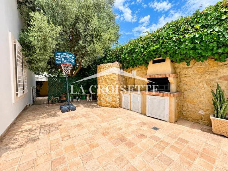 Villa meublée S+5 avec piscine à La Marsa